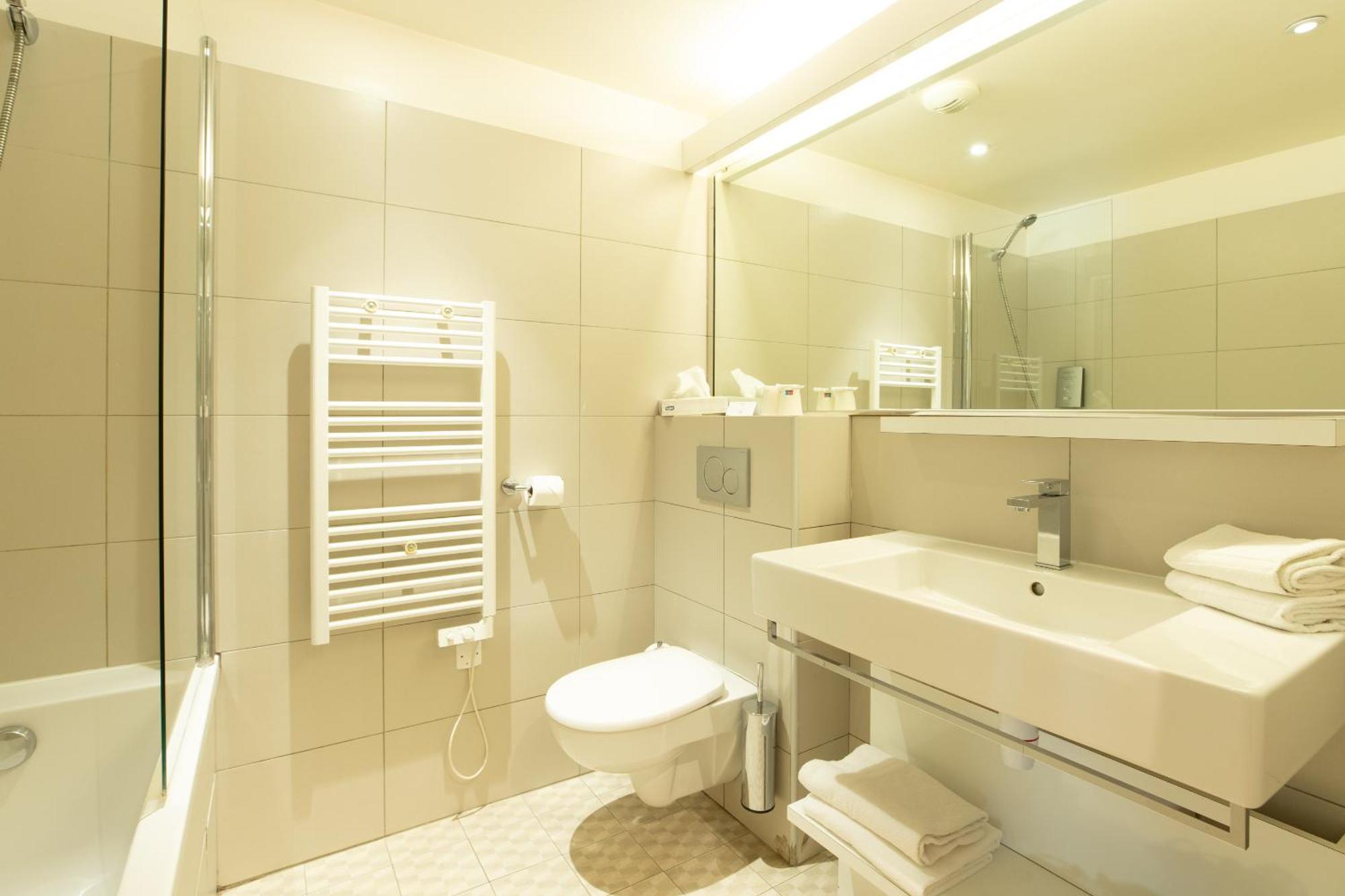 Golden Tulip Avignon Le Paradou Dış mekan fotoğraf
