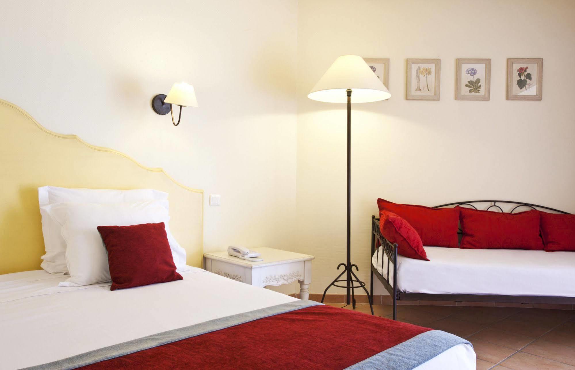 Golden Tulip Avignon Le Paradou Dış mekan fotoğraf